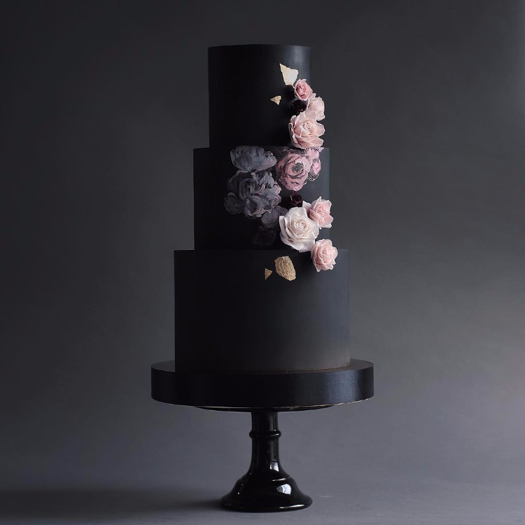 12 Black Wedding Cakes You Need to See Right Now