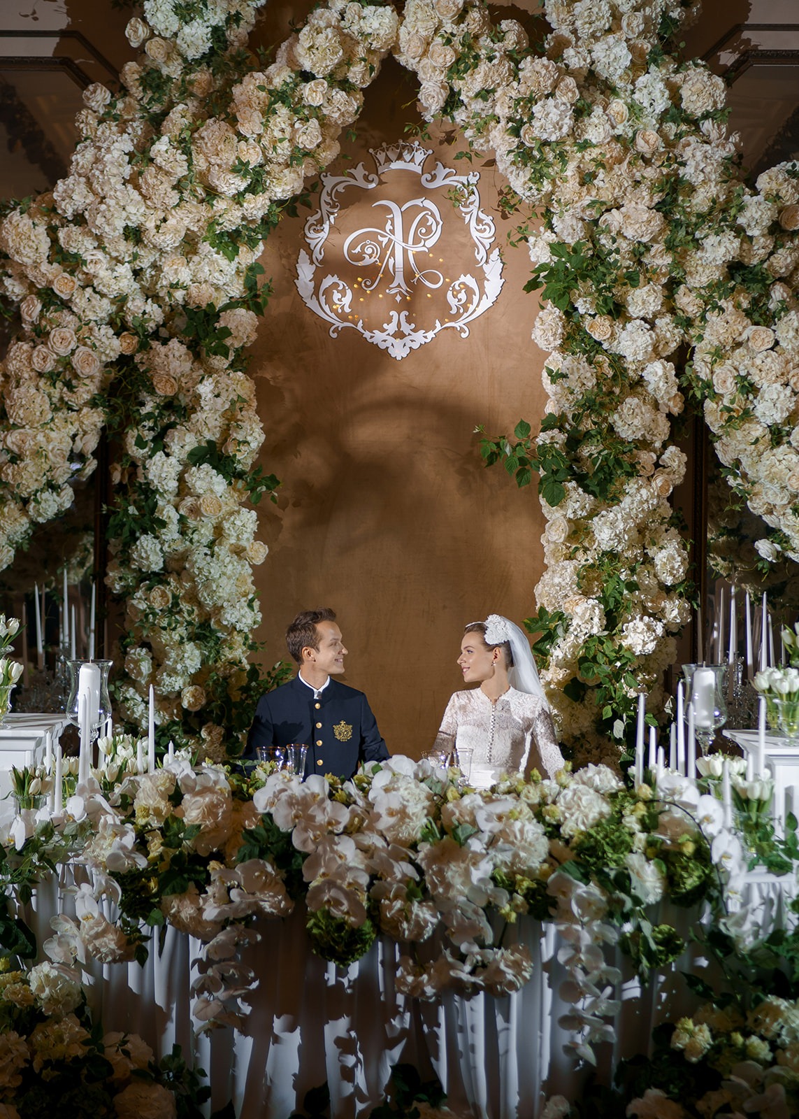 sweetheart table at Grace Kelly inspired wedding