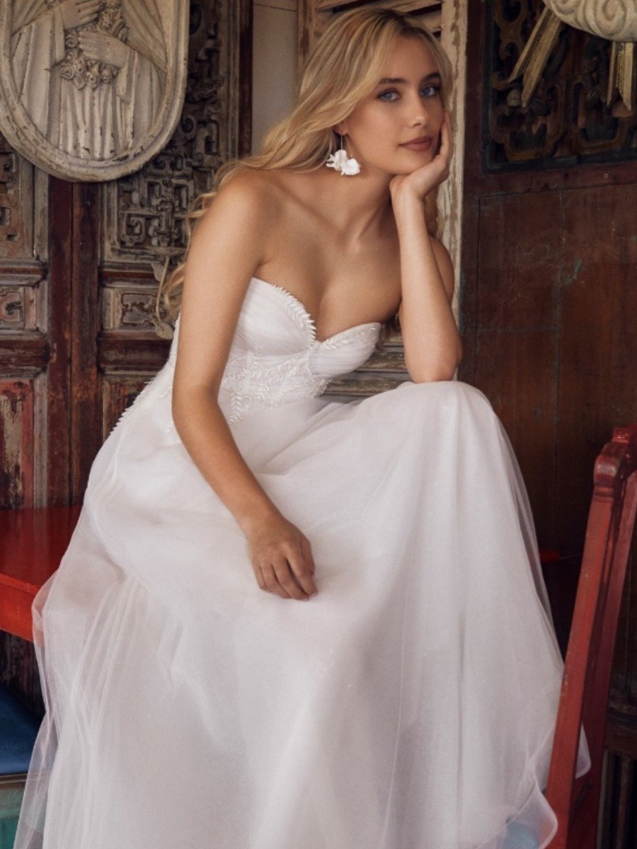 NEW wedding dresses from Elbeth Gillis new collection ‘Botanical’