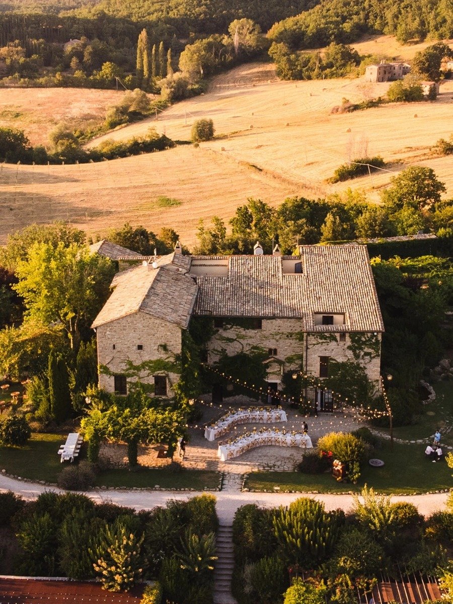 This Wedding Venue In Assisi Italy Does Winding Tables With Views Like No Other