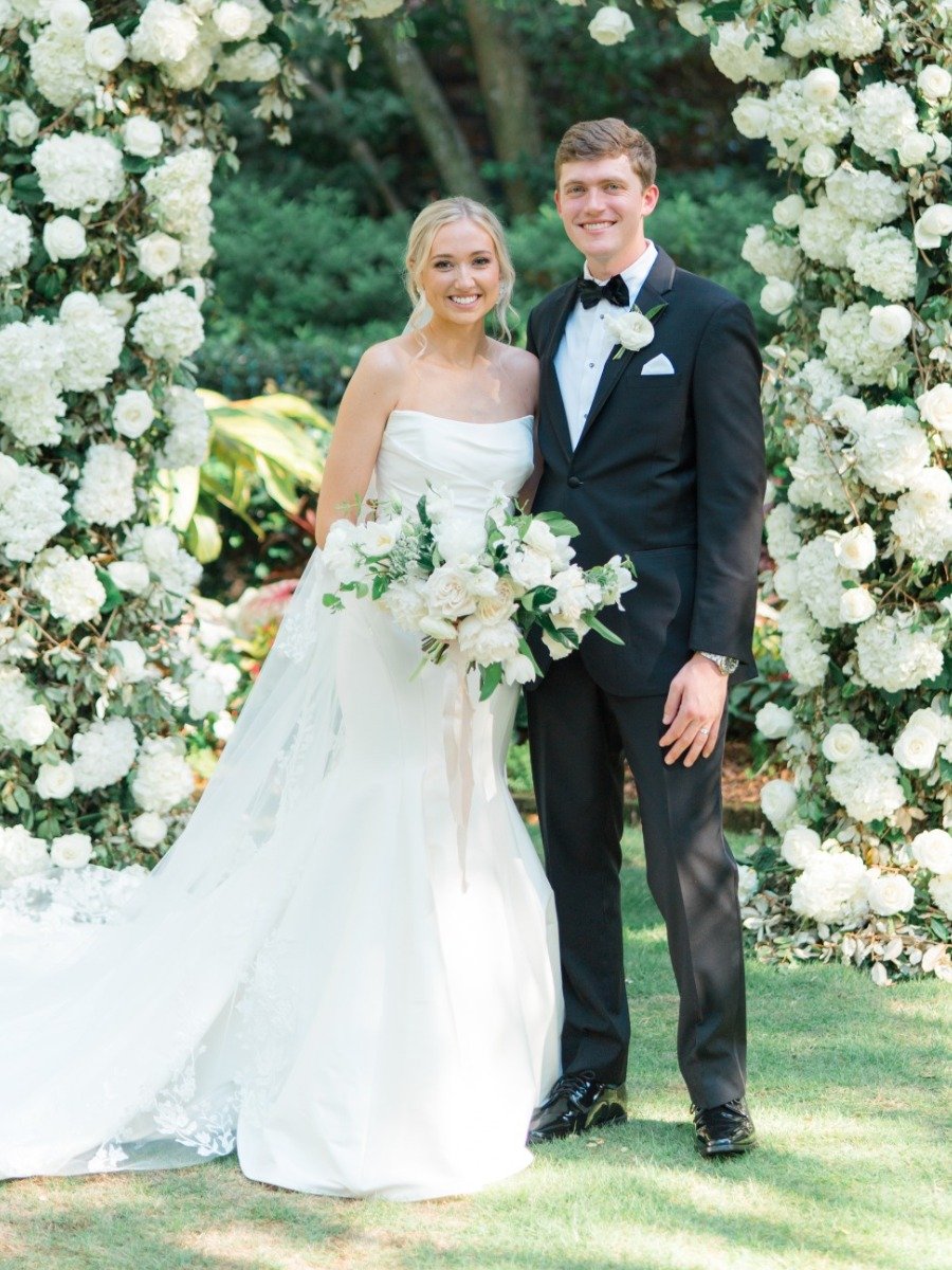 Charleston Chic: A Dreamy Spring Wedding in Light Blue and White 