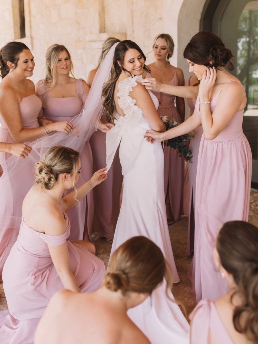 4 Reasons Stunning Bridesmaid Fashion Needs to Top Your List of Wedding Musts