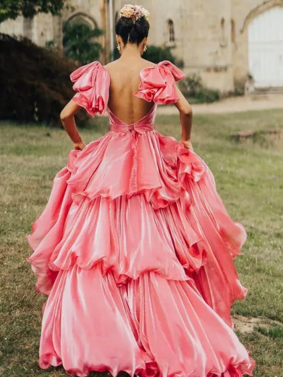25 Pink And Red Dresses For Your Valentine's Day Wedding
